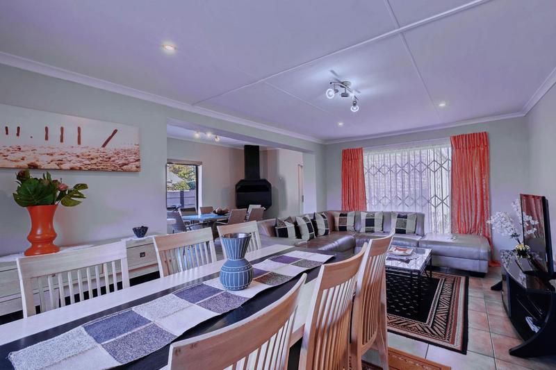 3 Bedroom Property for Sale in Walmer Downs Eastern Cape